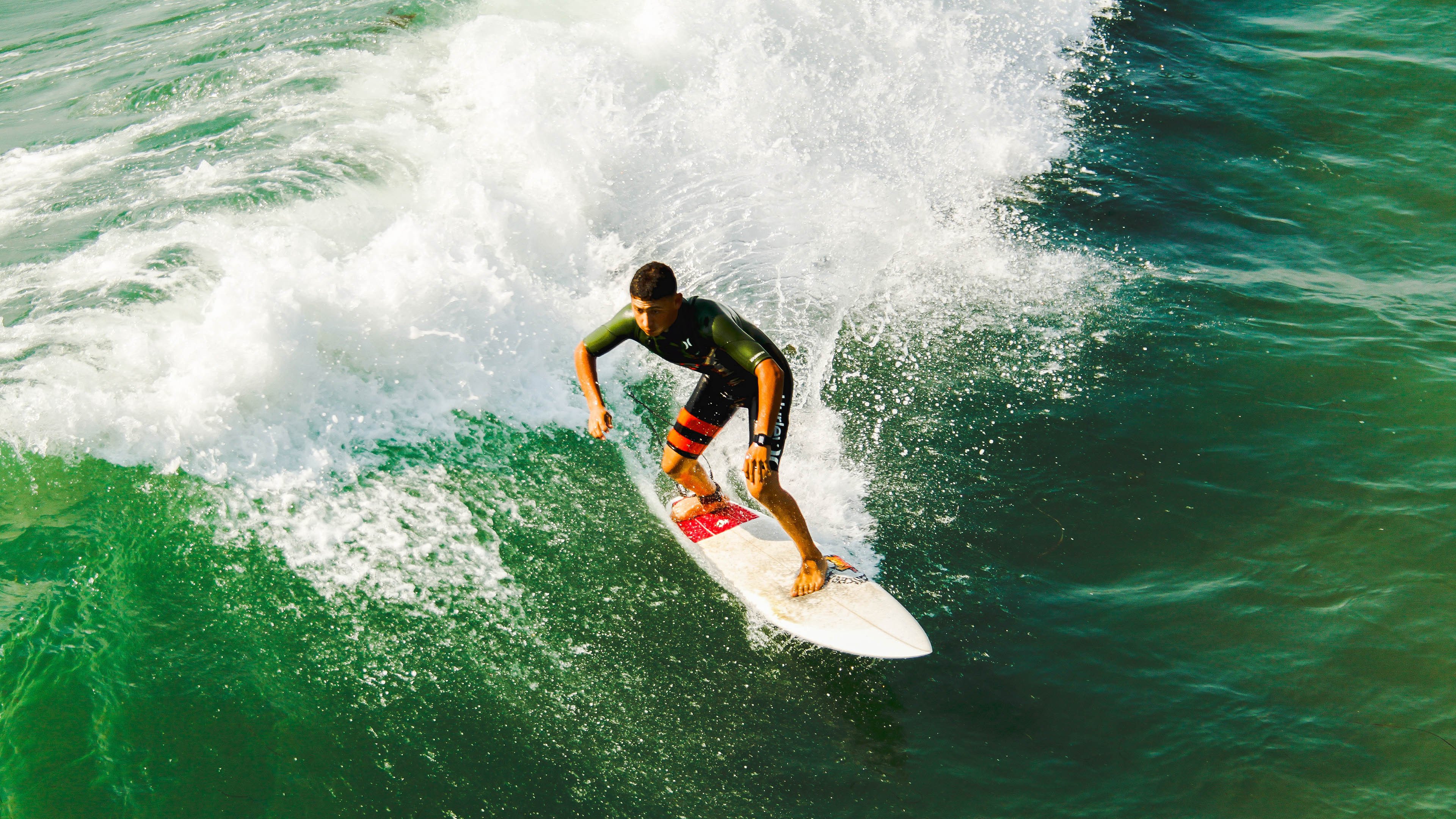 埃及对阵曼城，莫德里奇扛起全队，一场跨越时空的足球想象