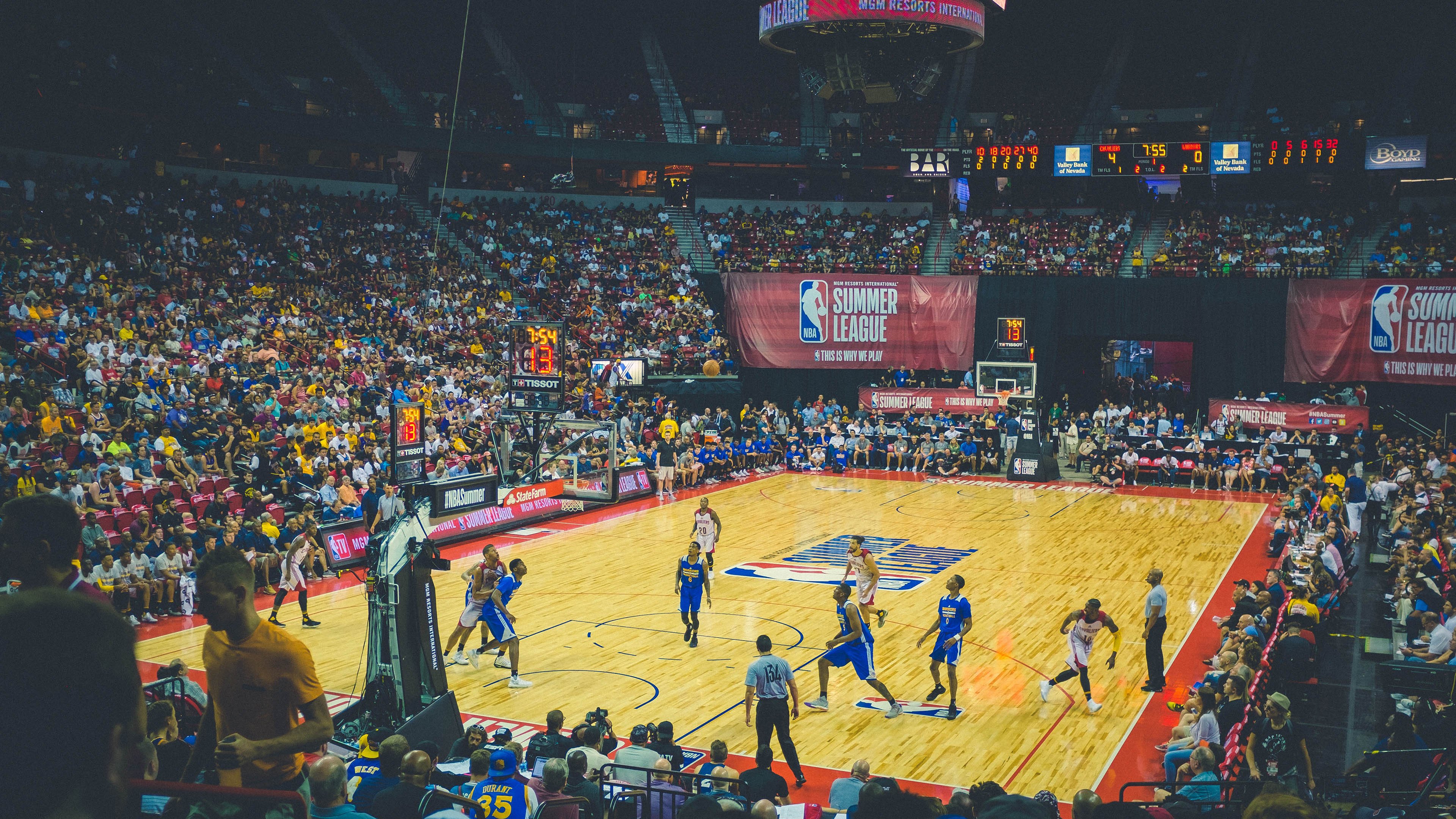 雷霆冲垮国王，NBA总决赛焦点战中的王朝更迭