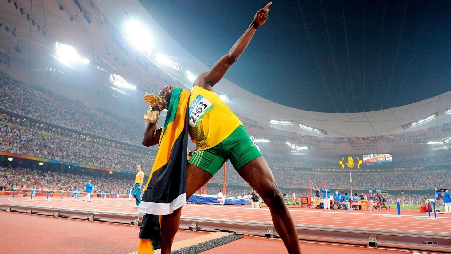 熊猫体育在线-跨界掌控力，从雄鹿的节奏到詹姆斯的绿茵场—论伟大运动员的接管时刻